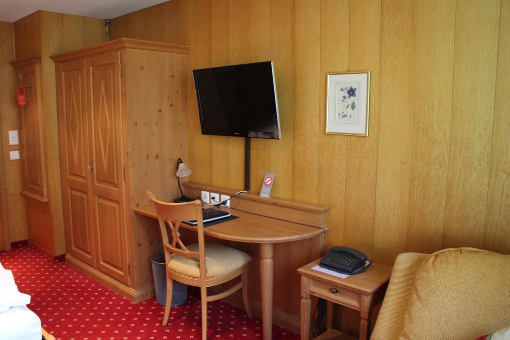 ホテル ゾンネンベルク グリンデルヴァルト 部屋 写真